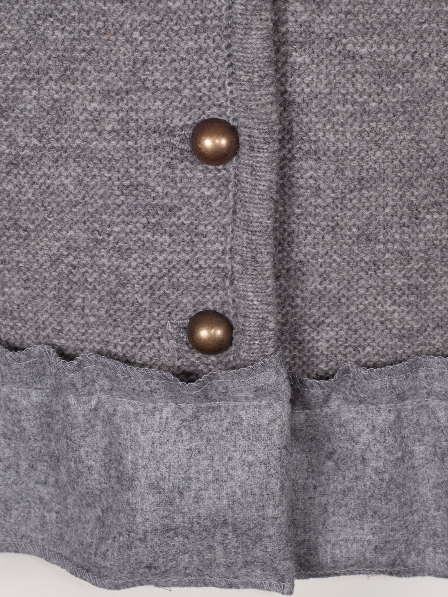 hausg'macht Kapuzen-Strickweste Heiki, grau, Rüschenkragen aus Stoff #4