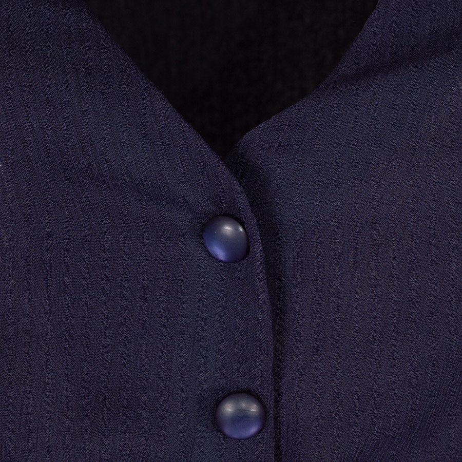 Wenger Dirndlbluse Petra dunkelblau, V-Ausschnitt, luftig, 3/4-Arm #2