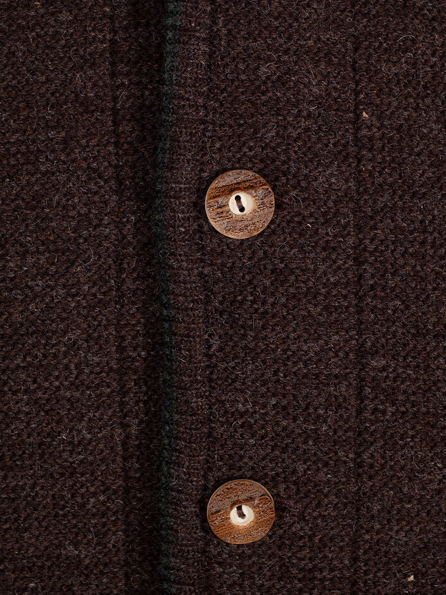 Huber Strickweste Gierli, braun, Hirschhornknöpfe #3