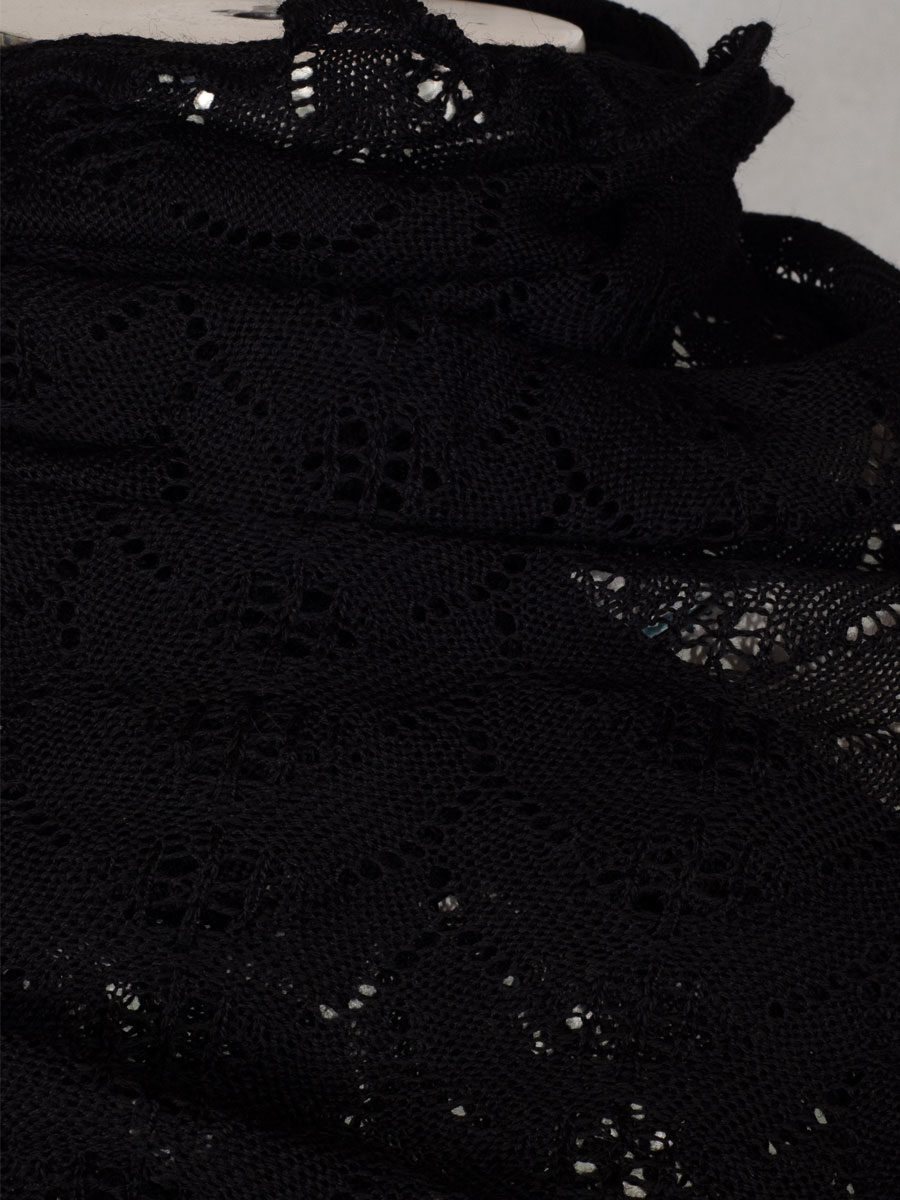 Wenger Strickstola Sofia, schwarz, Lochmuster, gewellter Abschluss #2