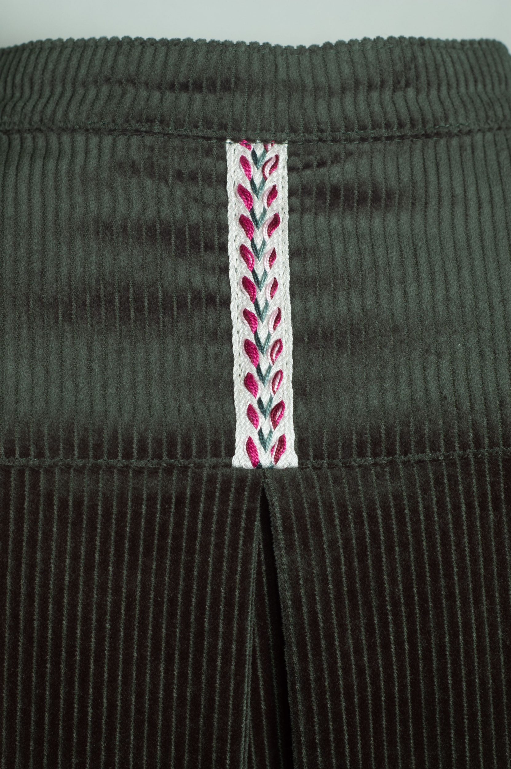Moser Kleo Cordkleid, tannengrün, Langarm, hochgeschlossen #6