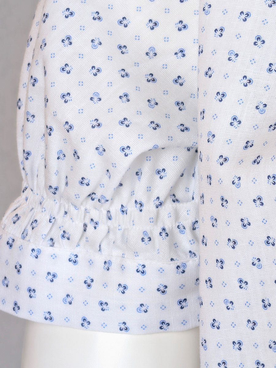Anna Damenbluse weiß mit blauen Blümchen, Puffarm #4