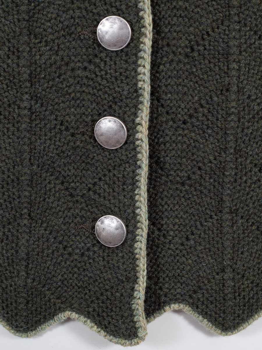 Astrifa Eberfing Strickjacke, lodengrün, beige Einfassung, Silberknöpfe #6