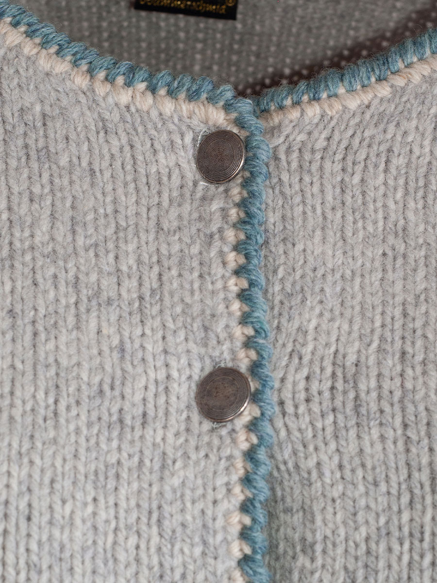 Hammerschmid Tyrol Strickjacke, hellgrau, beige-blaue Einfassung #3