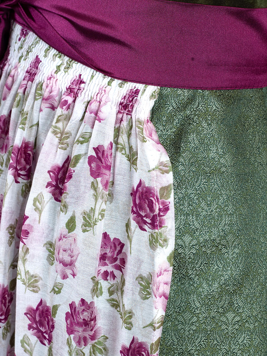 Wenger Baumwolldirndl Claire, oliv, geblümte Schürze, 80lg #4
