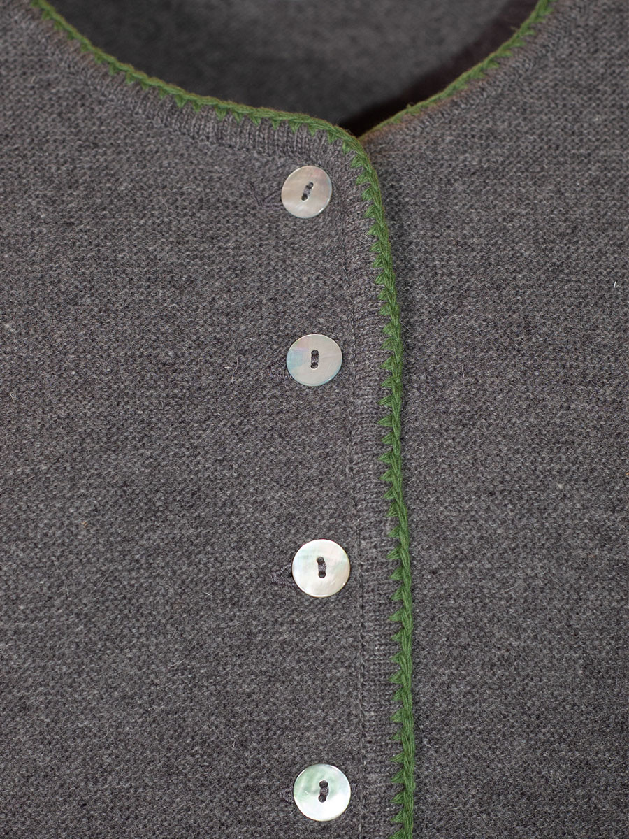 Huber Strickjacke Freya, steingrau, grüne Einfassung #2