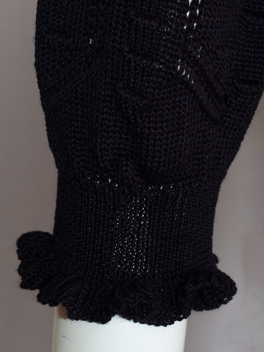 Huber Strickjacke Irina, schwarze, Rüschen, Arme mit Lochmuster #3