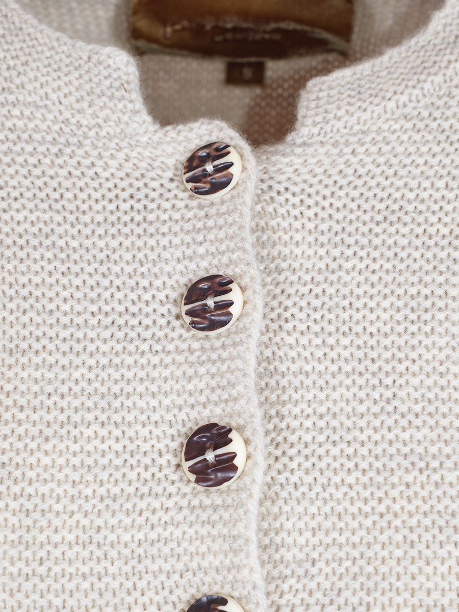 fei scho schee Strickjacke, natural, Einfassung in grau, kurz #4