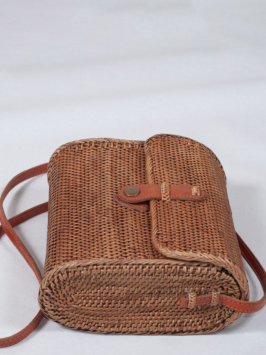 Cassandra Basttasche braun, rechteckig, mit Lederriemen #2
