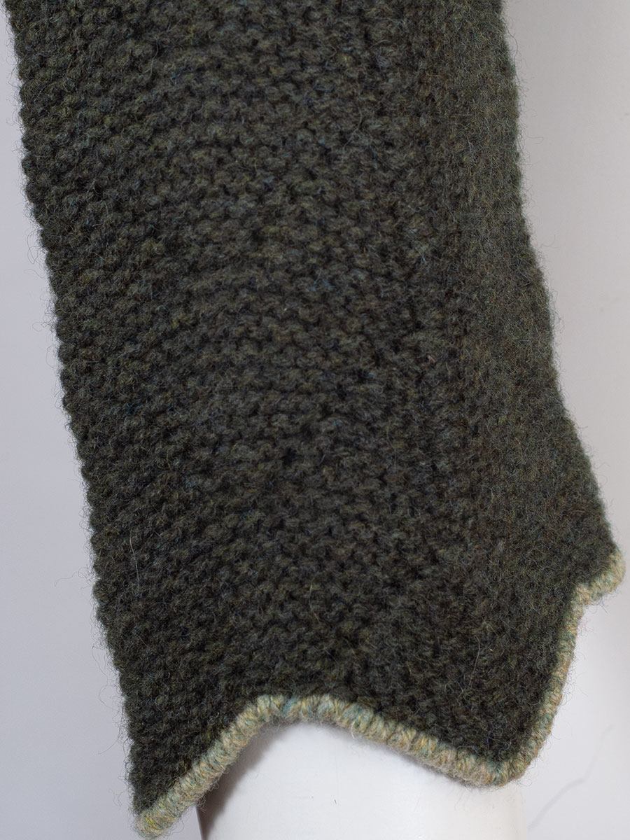 Astrifa Eberfing Strickjacke, lodengrün, beige Einfassung, Silberknöpfe #7