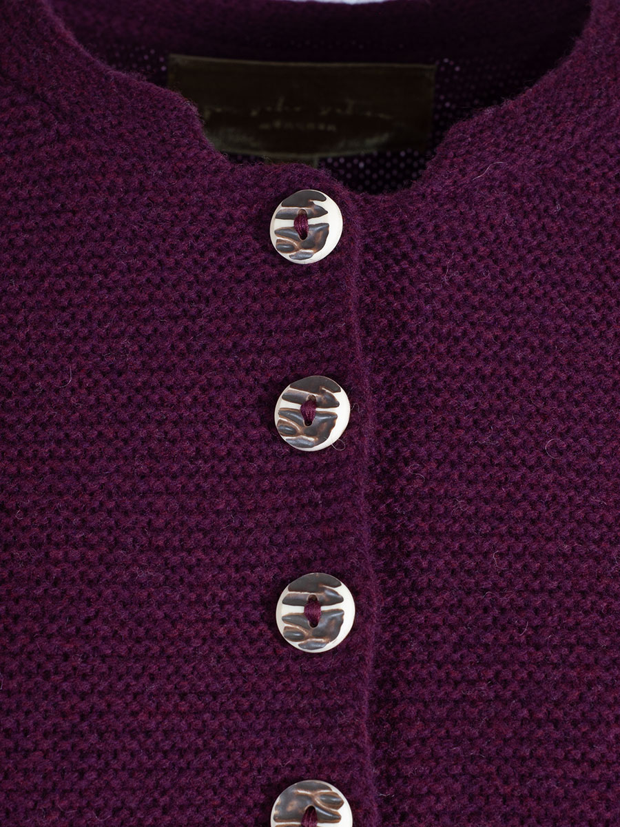 fei scho schee Strickjacke, loganberry, Einfassung in beige, kurz #2