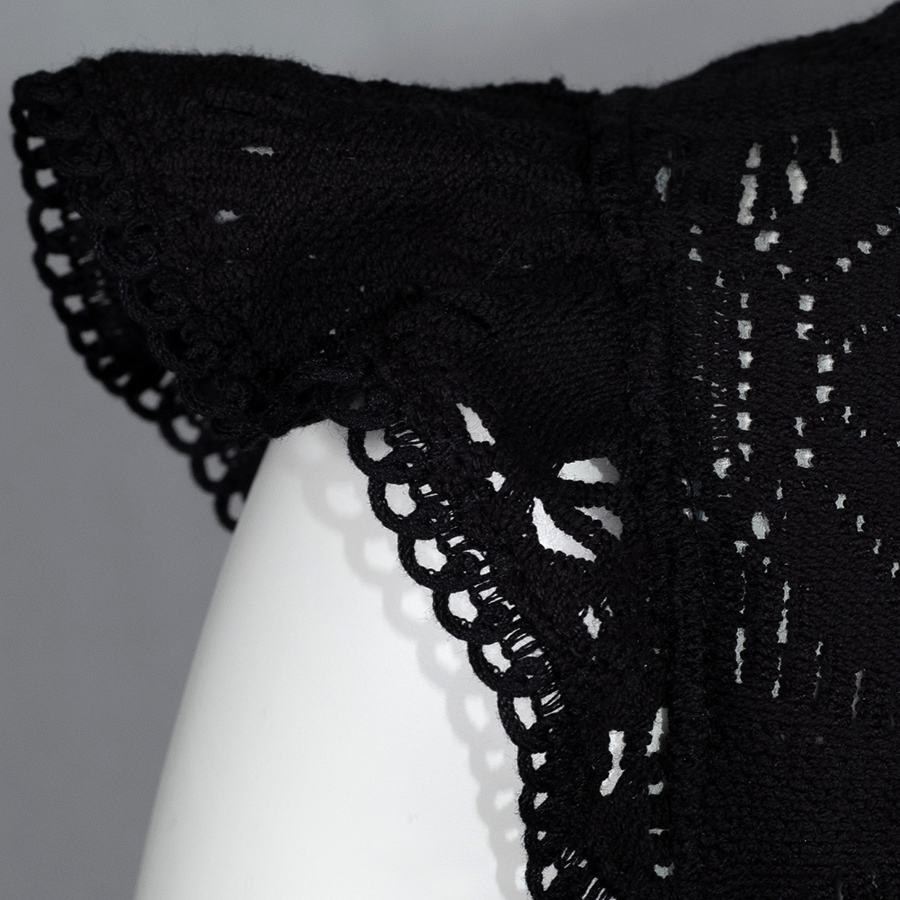 Hammerschmid Dirndlbluse Carina, schwarz, Lochmuster, Flügelarm #2