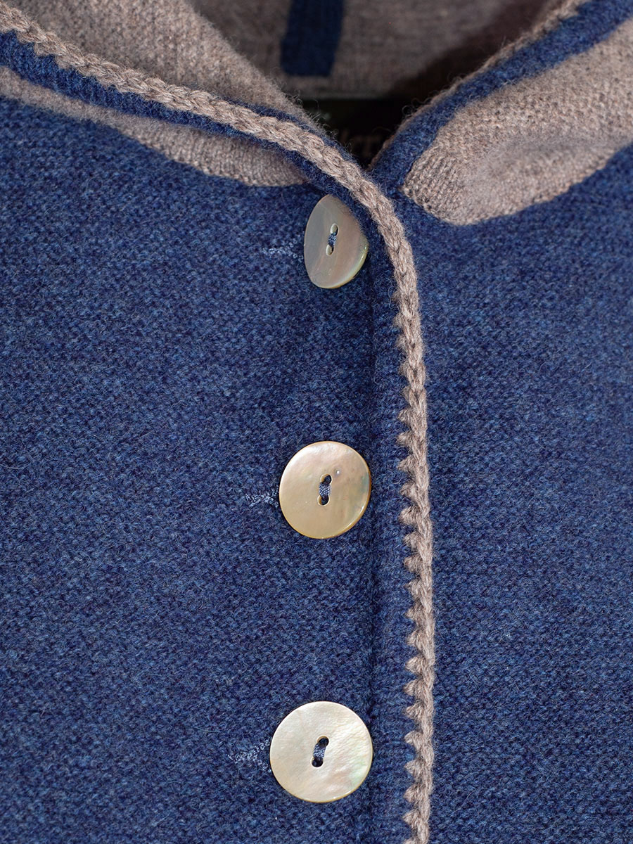 Astrifa Längenfeld Strickweste, Kapuze, blau mit grau-brauner Einfassung #5