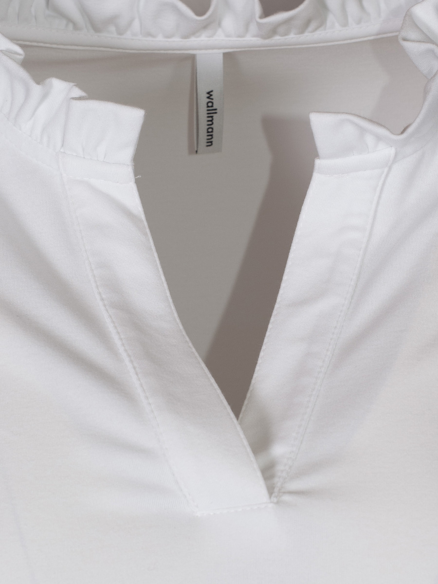 Wallmann Langarmshirt weiß mit Rüschenkragen, V-Ausschnitt #2