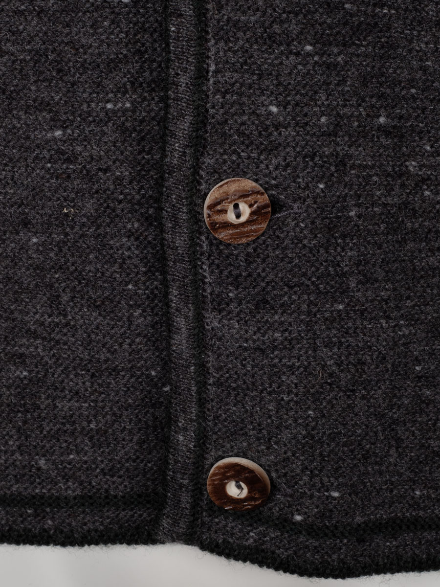 Huber Strickjacke Wilfried, anthrazit, grüne Einfassung, Hirschhornknöpfe #4