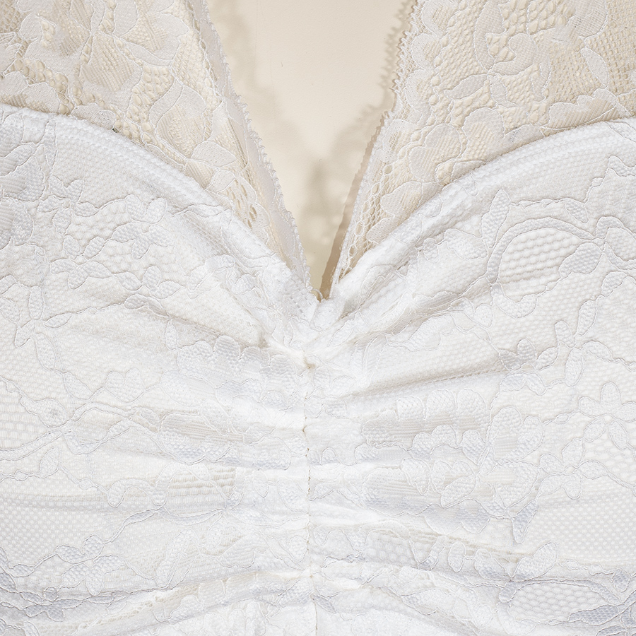 Susa Dirndlbluse ecrue, Spitze, Flügelarme, V-Ausschnitt #3