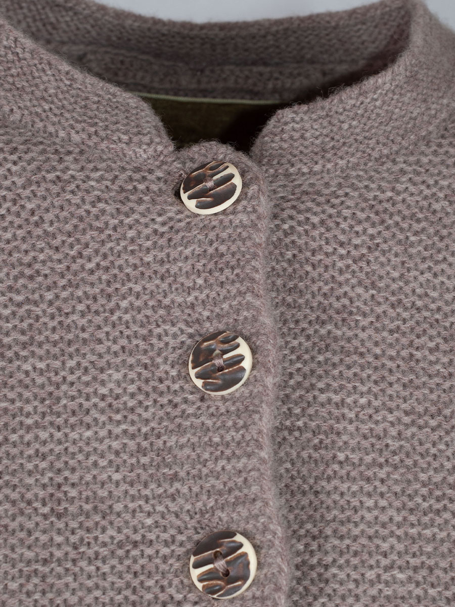 fei scho schee Strickjacke, sleet, Rückenfalte #2