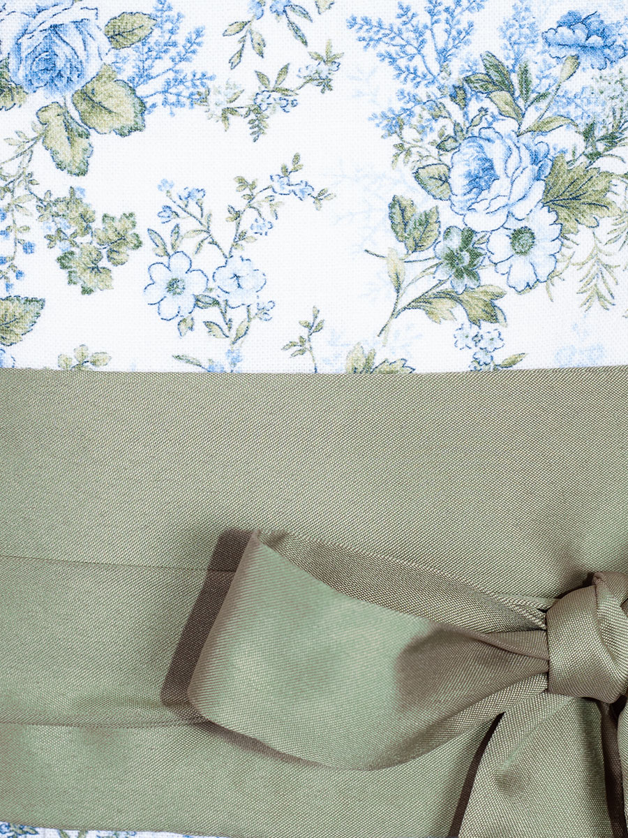 Hiebaum Trägerkleid weiß, blaue Blümchen, grüner Bindegürtel #3