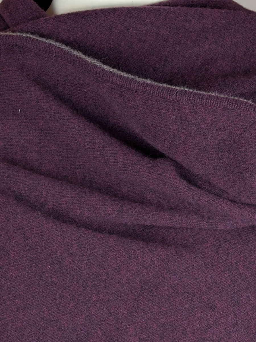 Stapf Wolltuch Bibi, cabernet, kuschlig, dreieckig #2