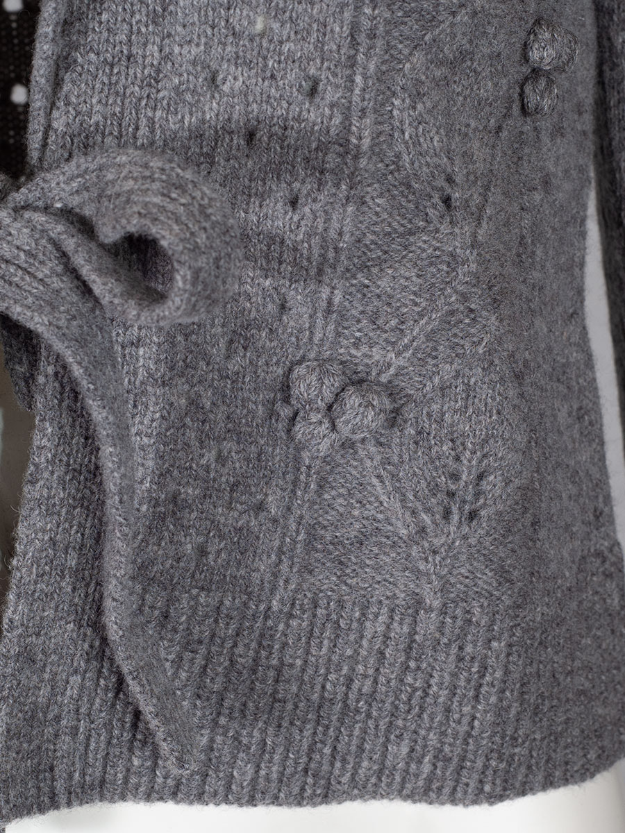 fei scho schee Strickjacke, midgrey, Lochmuster, Schleifen #4