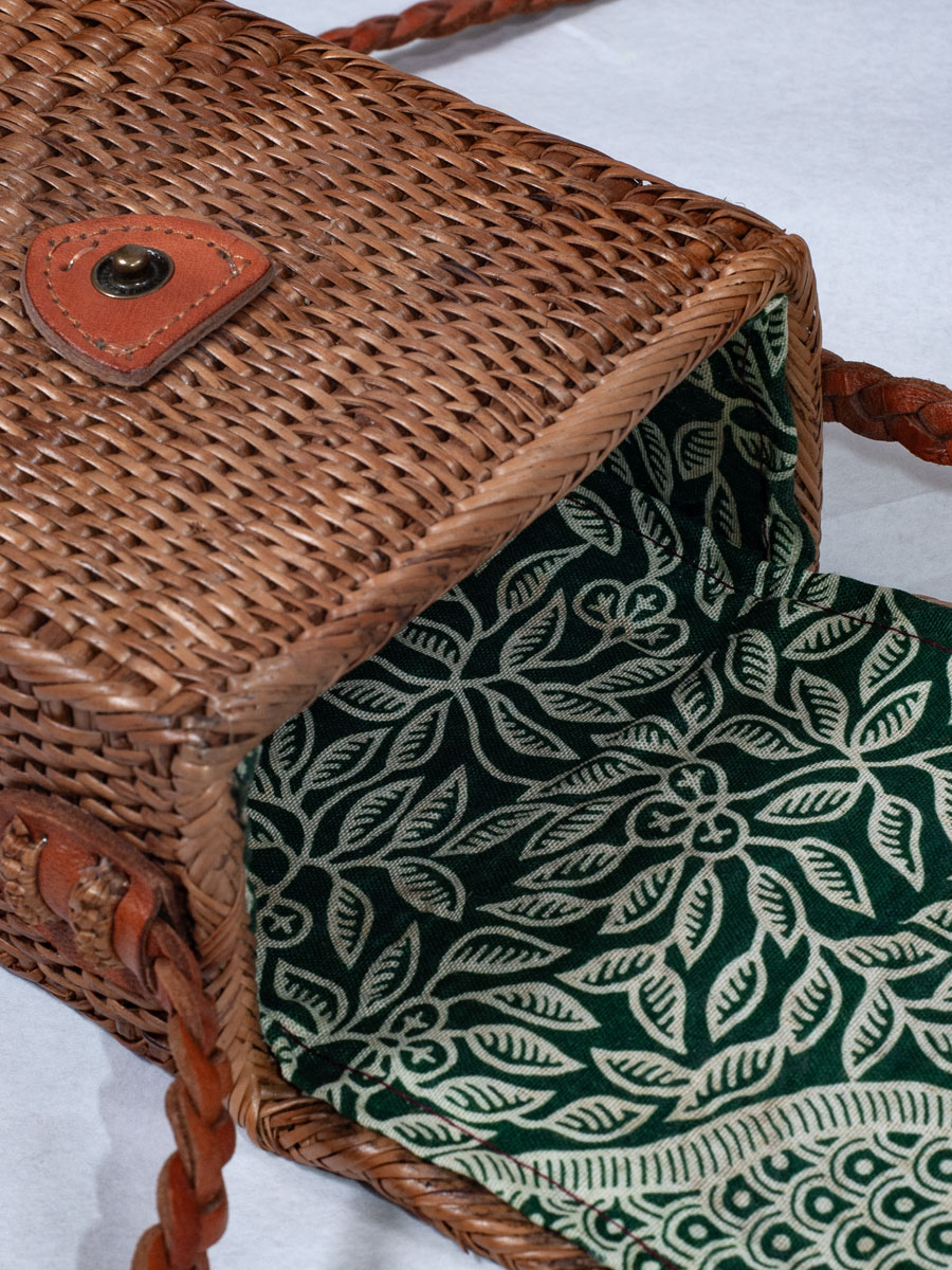 Cassandra Basttasche braun, rechteckig, mit Lederriemen #2