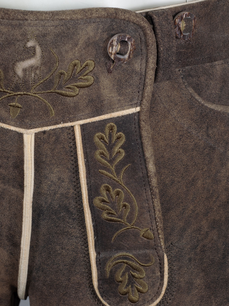 Kurze Lederhose Leogang, Hirsch sämisch, eibe, mittelgrüne Blattstickerei, hochwertig #5
