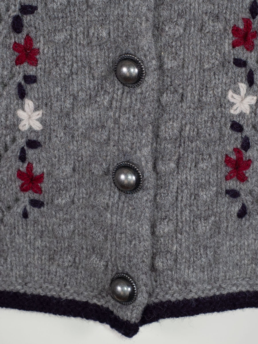 fei scho schee Strickjacke midgrey, Blumenstick #3