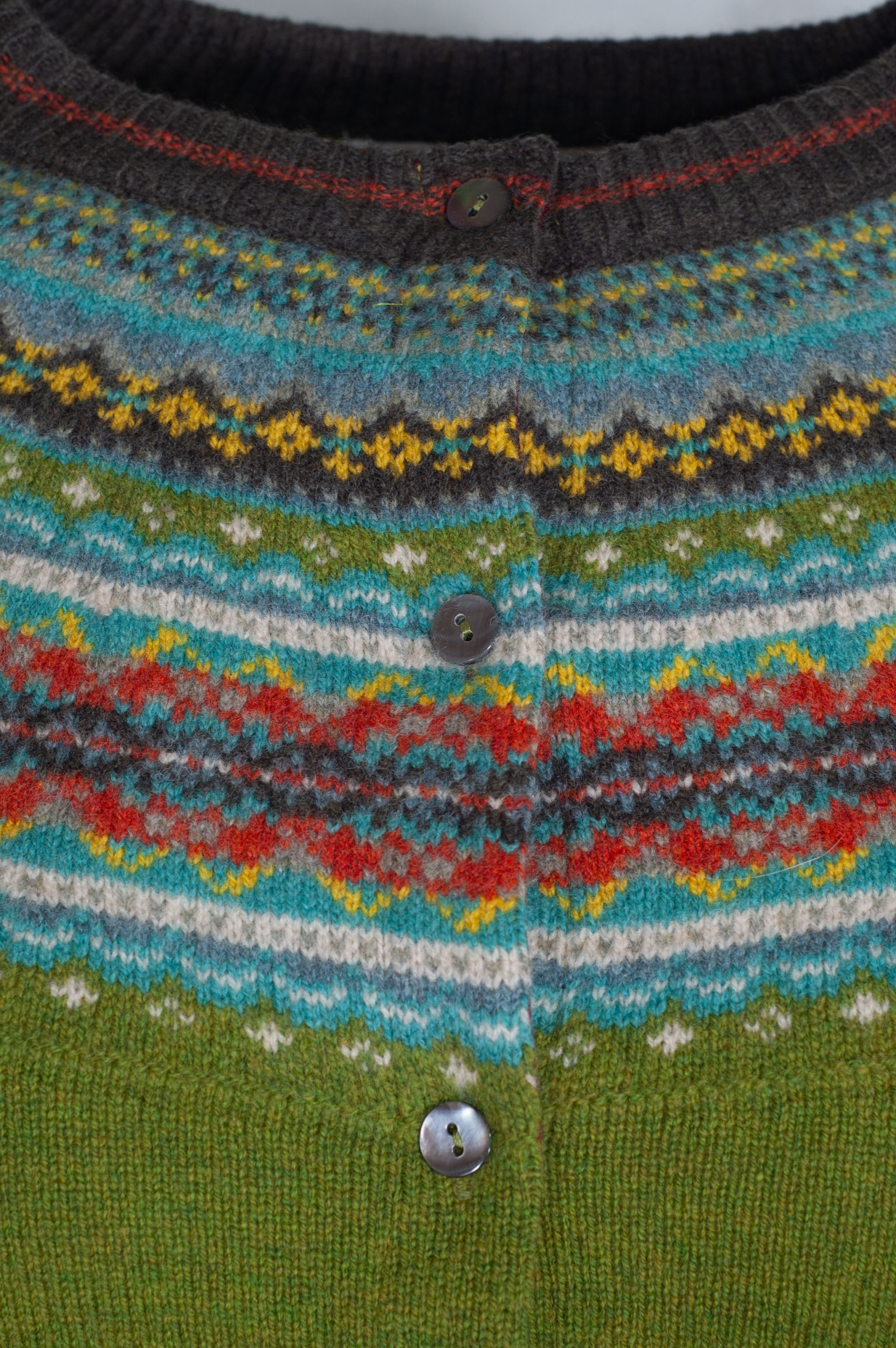 Eribè Knitwear Alpine Short Cardigan, Strickjacke, moss, grün-bunt #3