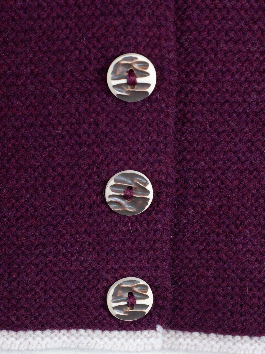 fei scho schee Strickjacke, loganberry, Einfassung in beige, kurz #4