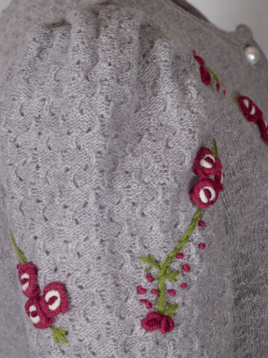 Huber Strickjacke Oletta, grau, Blumenstickerei, Puffarm #3