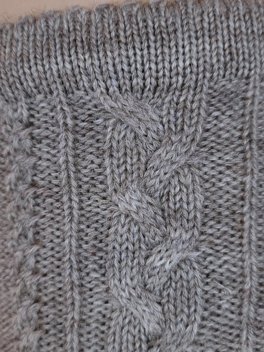 Gottseidank Kniestrumpf Loisach, beige-grau, Zopfmuster #2