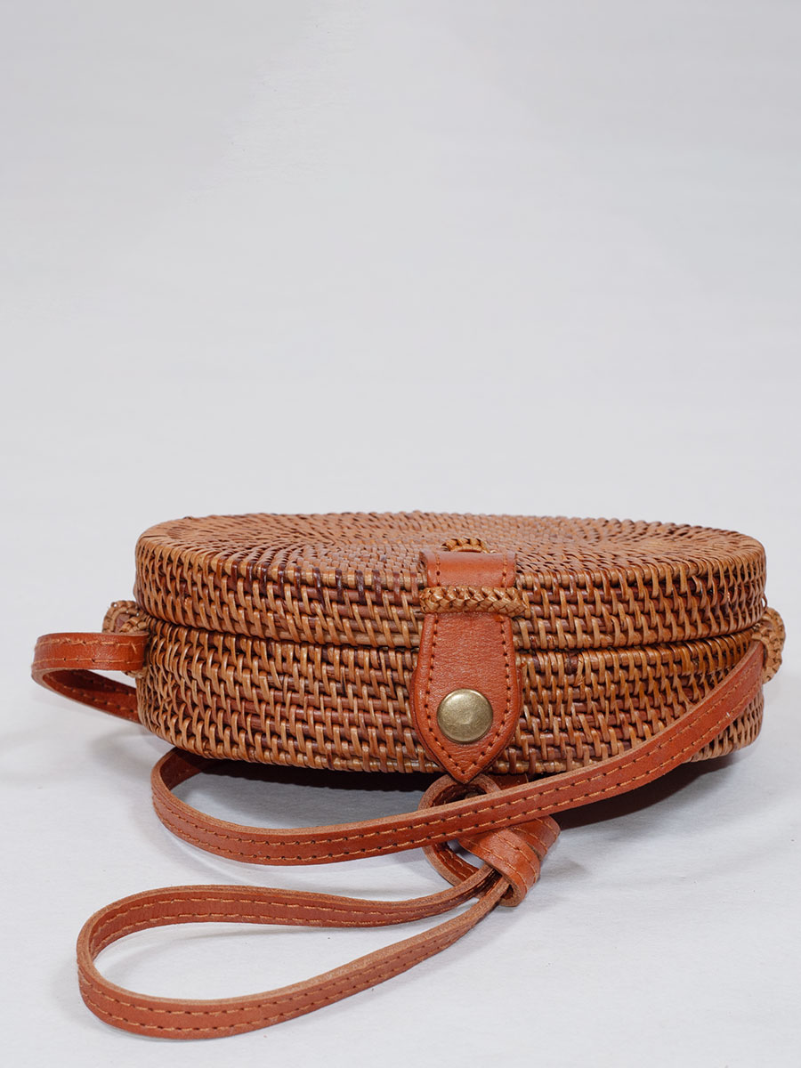 Cassandra Atatasche, braun, handgearbeitet, mit Lederriemen, oval #2