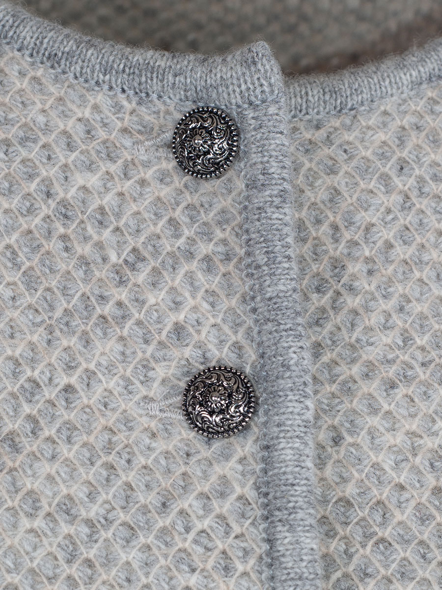 hausg'macht Strickjacke beige-silber, fein gemustert #2